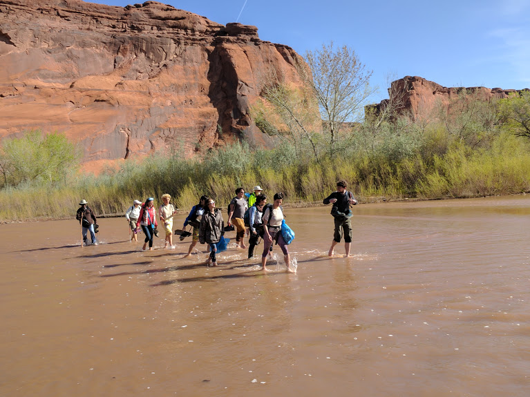 3 Hiking Chinle wash