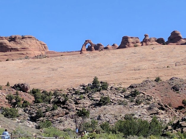 9a Distant Delicate Arch