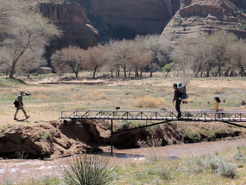 9 kids on the bridge
